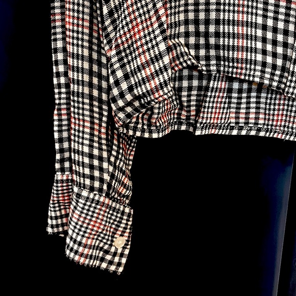 Volcom Women's Junior's Fad Friend Drop Shoulder Button Up Shirt - Picture 7 of 8